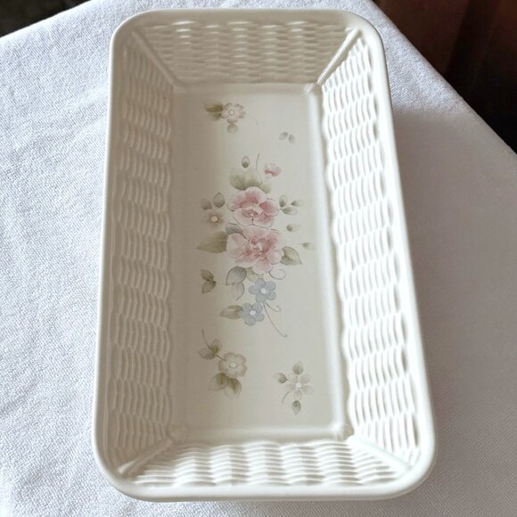 Pfaltzgraff Tea Rose, Basket weave Tray Dish 12.25” x 6.5” Floral Farmhouse - Picture 3 of 8